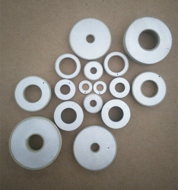 Elemento anello di ceramica piezoelettrica