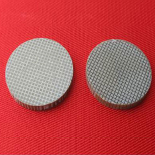 Materiale composito piezoelettrico per test non distruttivi