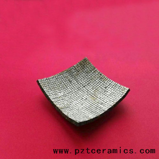 Materiale composito piezoelettrico per trasduttore subacqueo