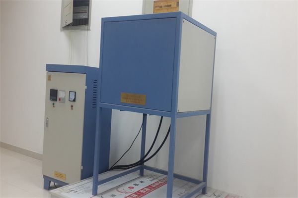 Forno di fusione ad alta temperatura