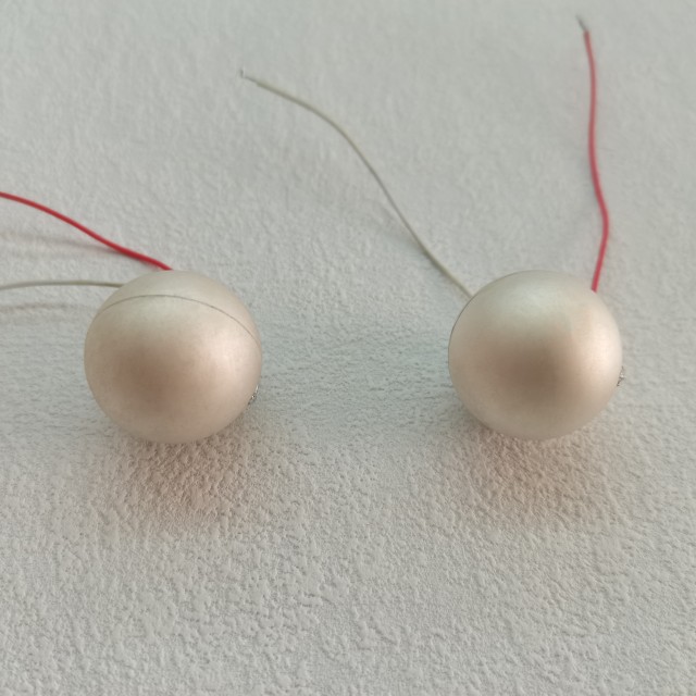 Sfera in ceramica piezoelettrica di alta qualità di alta qualità con filo saldato 